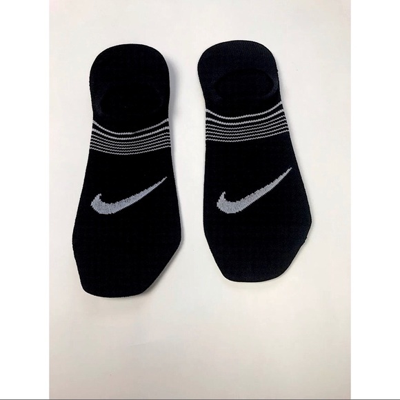 Nike Accessories - Nike Women’s  lightweight Socks One Pair